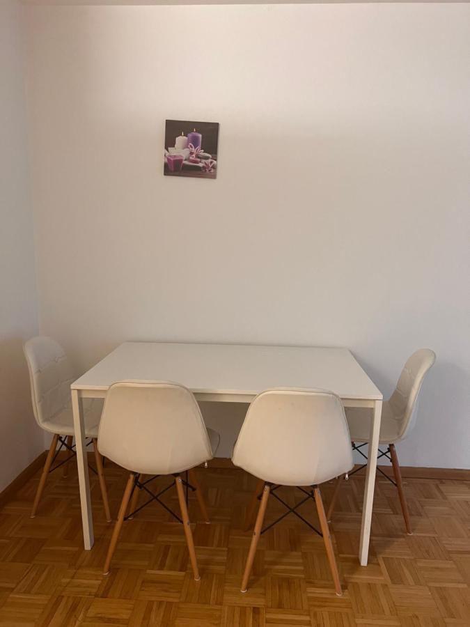 Comfort Appartment 2 Schafzimmer บาเซิล ภายนอก รูปภาพ